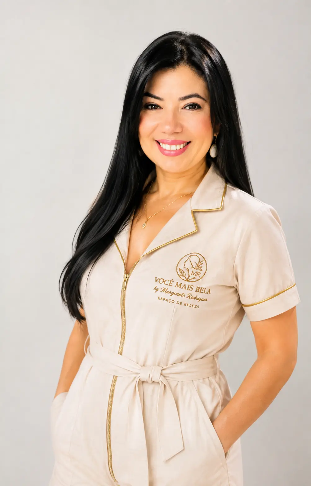 Margarete Rodrigues apresenta o serviço de design de sobrancelhas